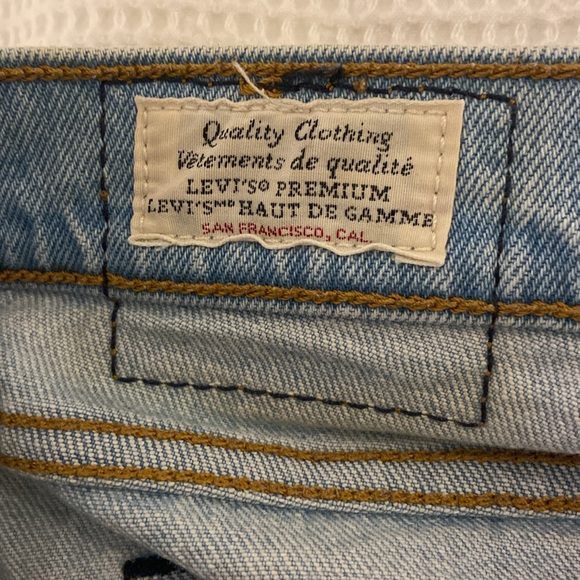 Levi’s Wedgie Straight Light Blue Jeans - Picture 3 of 4